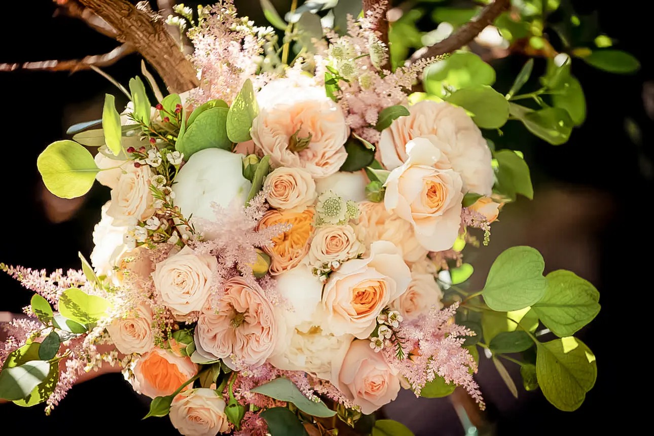 Bouquet sposi con peonie