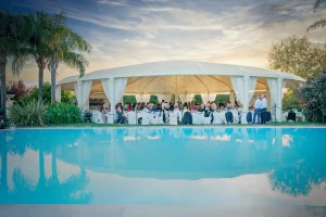 Matrimonio a bordo piscina